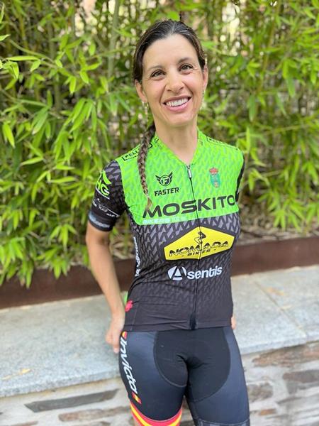 Sandra Pastor campeona del mundo de mountain bike master 40B vecina de villaviciosa de odon