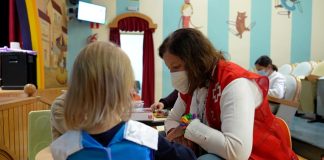Foto de la Cruz Roja sobre la infancia hospitalaria en la Comunidad de Madrid.