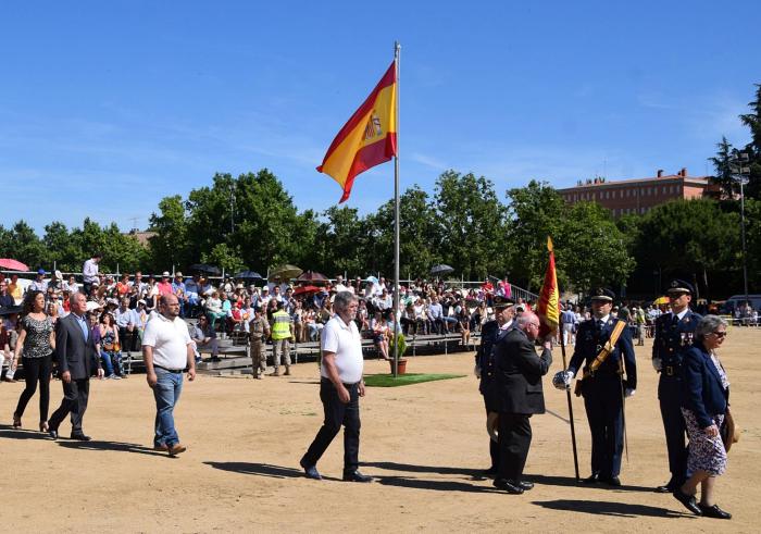 Móstoles ha abierto el periodo de inscripciones para una jura de bandera civil Jura de bandera civil en Villaviciosa de Odon año 2018