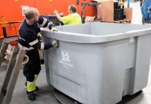 Fabrica con los nuevos contenedores de basura de Villaviciosa de Odón marzo 2026